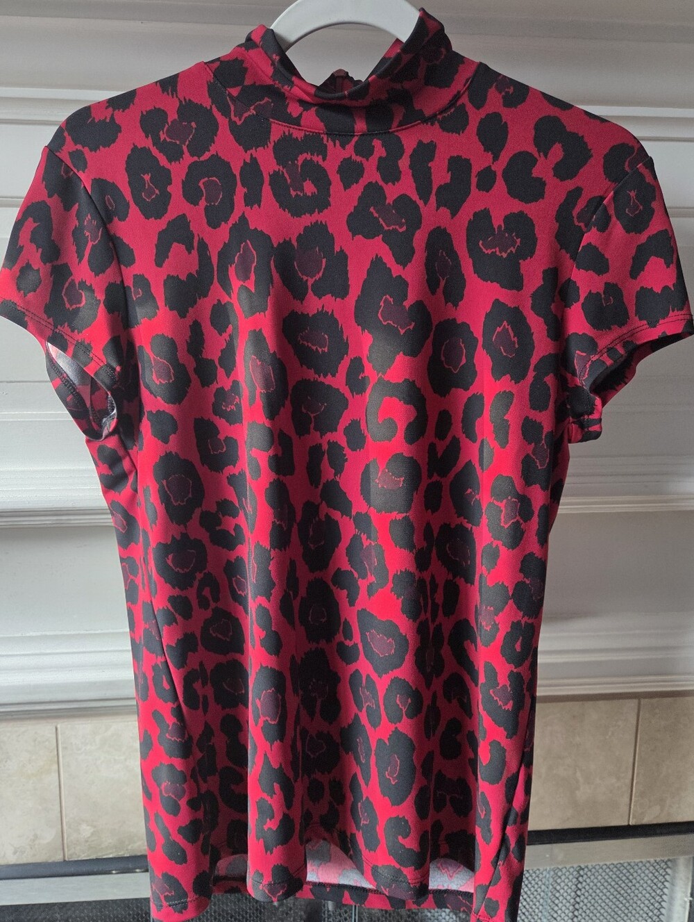 Anne Klein Red Black Leopard Print Mock Neck Top Size M